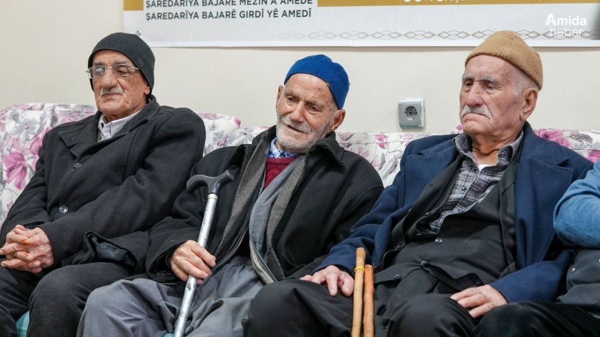 Dengbêjê Amedî seba ciwanan vanê