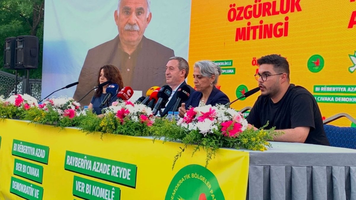 Ji bo Ocalan mîtîng: Amed, Stenbol, Mêrsîn û Wan