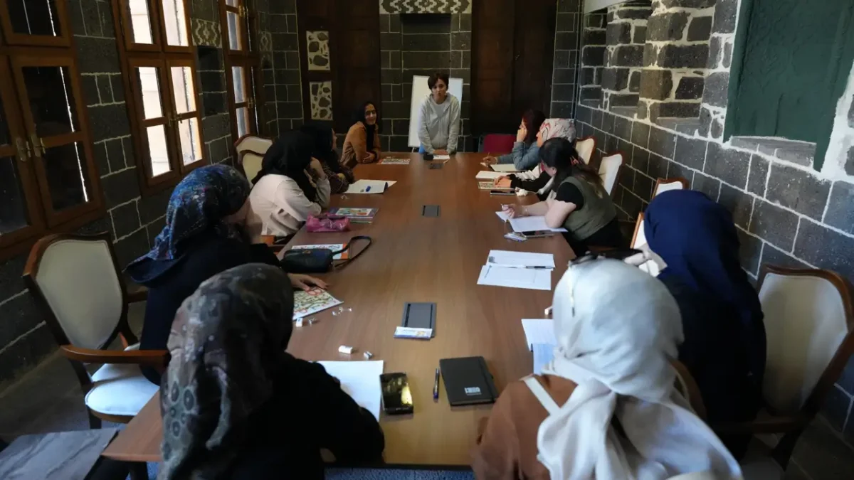 Li Amedê ji bo jinan kursa zimanê Kurdî dest pê dike