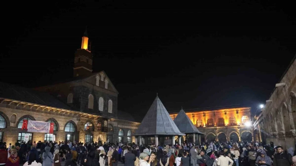 Îşev, Şeva Leyletul Qedrê ye
