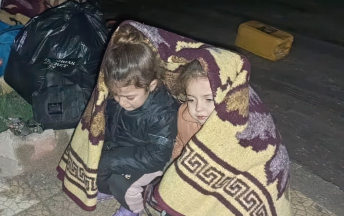 Heyva Sor a Kurd: Li Kobaniyê ji ber sermayê 4 zarokan canê xwe ji dest da