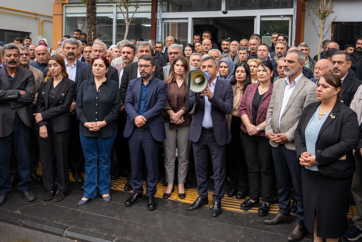 Emîn Ay: Vîna gel hat hedefgirtin